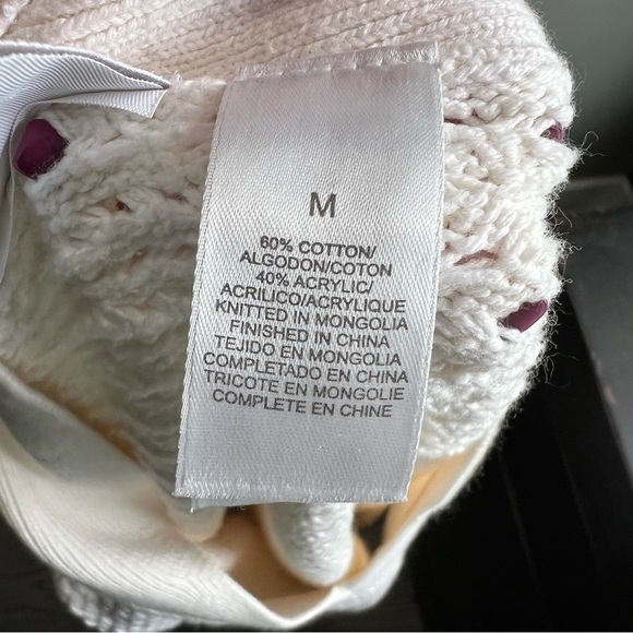 Liz Claiborne Cream Textured Sweater with unique V-neck Size Medium - Picture 7 of 10